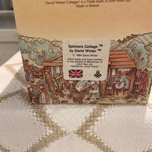 David Winter Spinners Cottage 1984